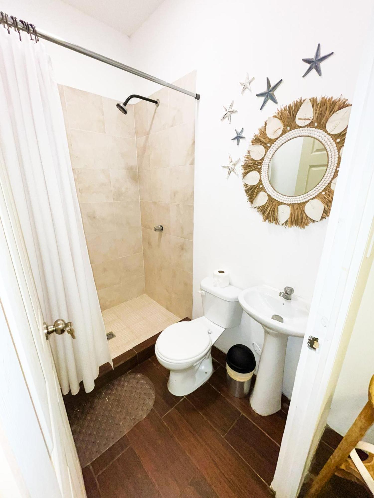 Casa Baru Hostel La Libertad Kültér fotó